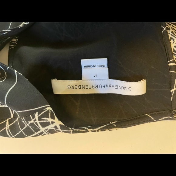 Diane Von Furstnberg (DVF) sleeveless dress - Picture 3 of 5